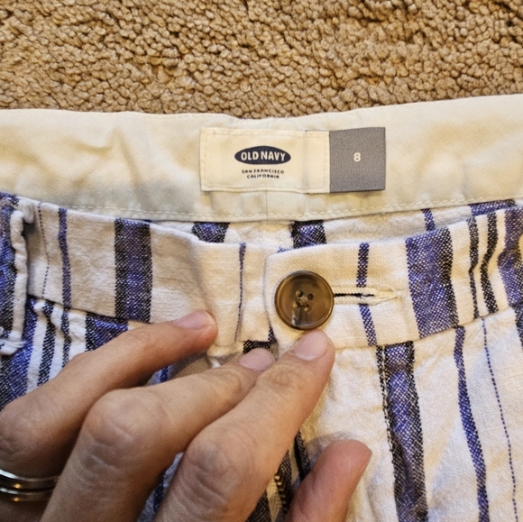 Old Navy Women's striped shorts - Picture 2 of 8